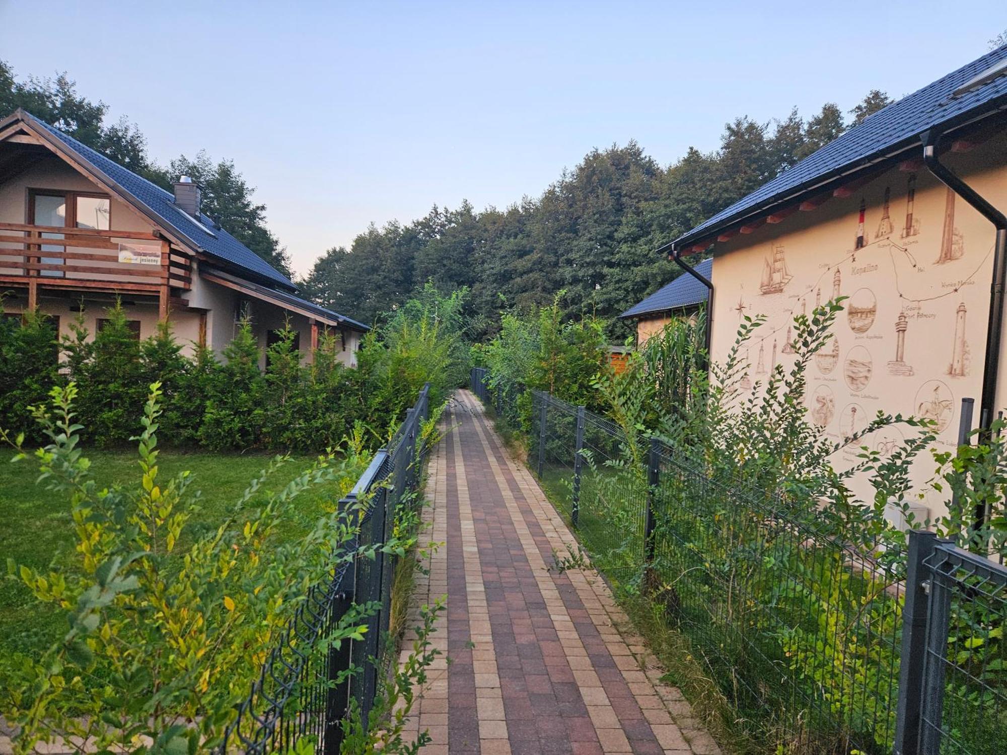 Vila Osada Cztery Pory Roku - Dom Jesien Kopalino Exteriér fotografie