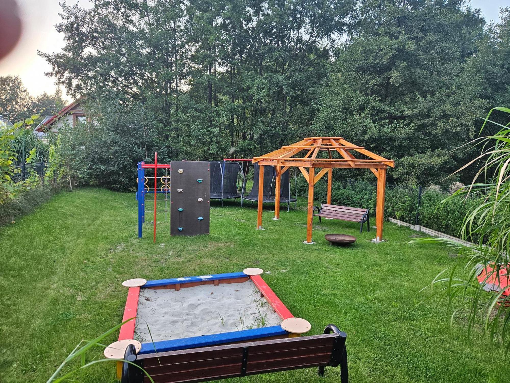 Vila Osada Cztery Pory Roku - Dom Jesien Kopalino Exteriér fotografie